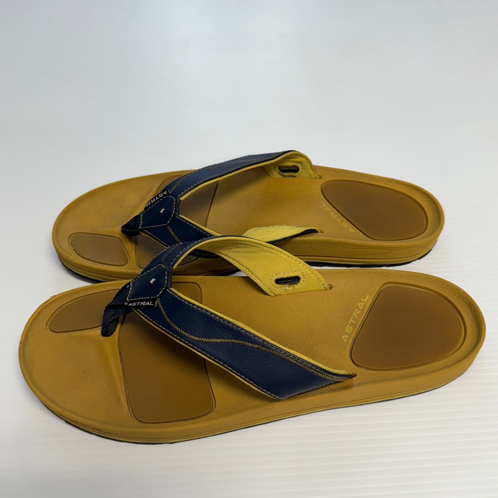 Astral Design Men’s Filipe Adventure Travel Flip Flops Size 12